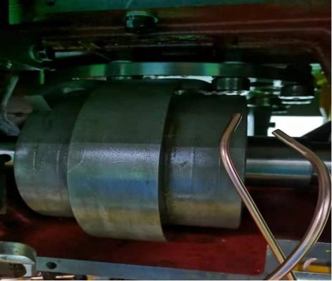 Macchine per la lavorazione della carta a rulli per la fabbricazione di tazze di carta