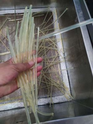 Provate una produzione fluida e senza problemi con una macchina automatica per la produzione di colla